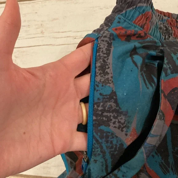 Lululemon Pace Breaker Short 9" *Linerless Tropical Shadow Shark Teal Multi Med - Picture 12 of 15